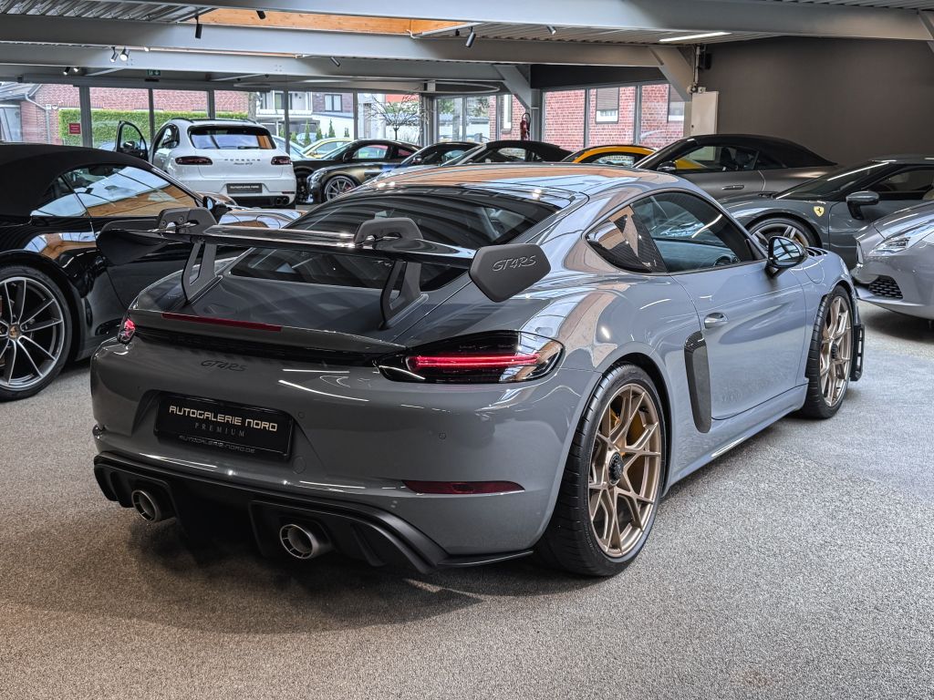 Porsche Cayman 2025