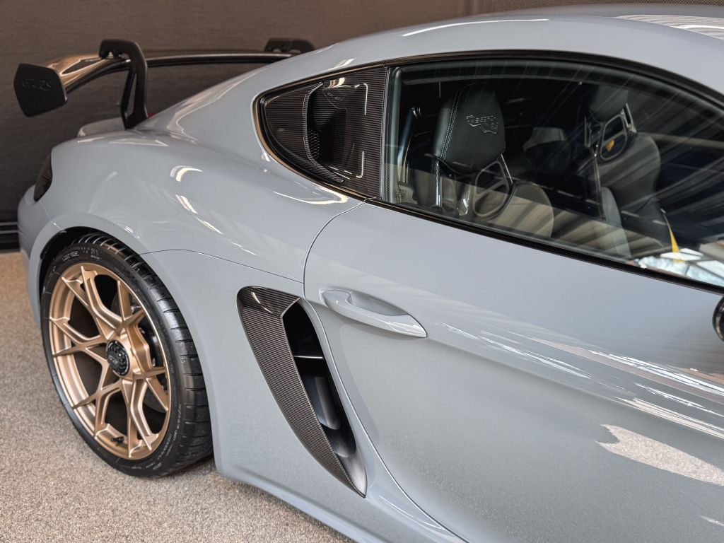Porsche Cayman 2025