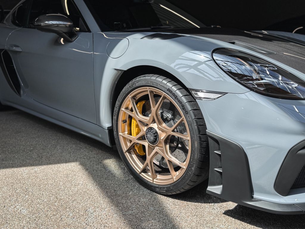 Porsche Cayman 2025