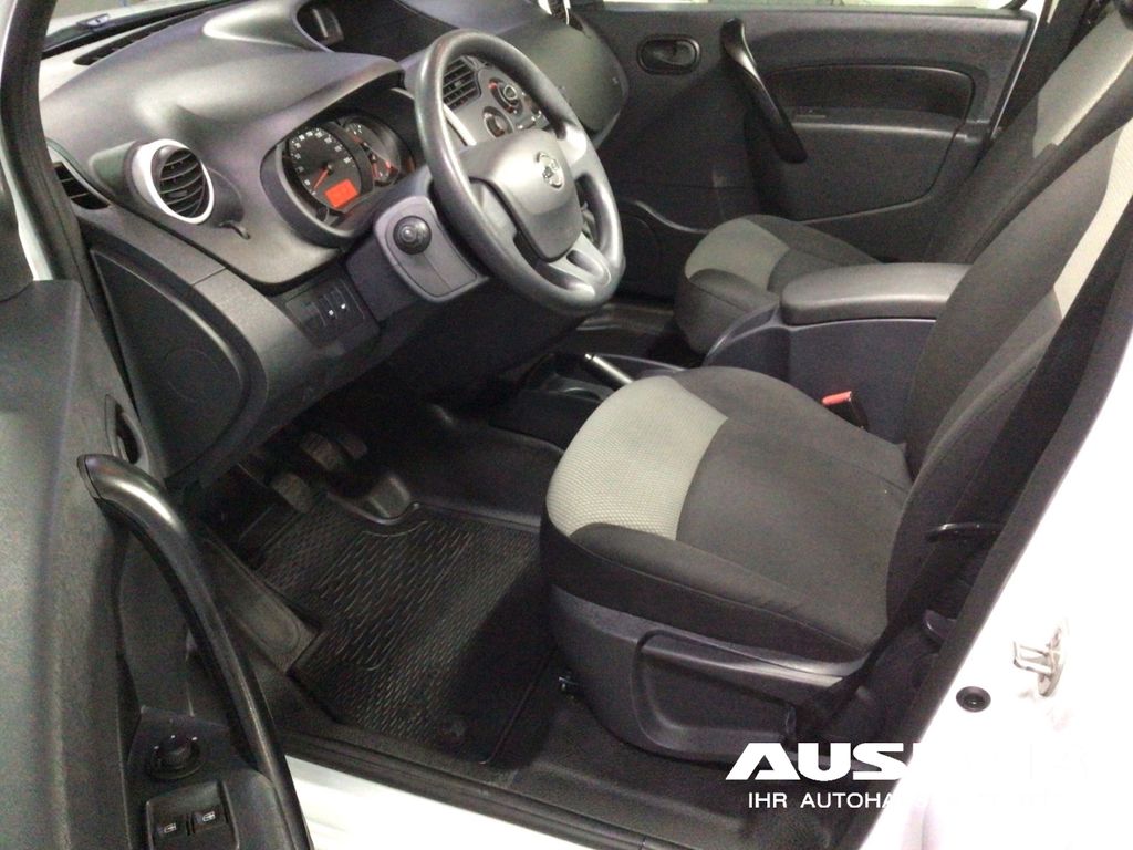 Nissan NV250 2021