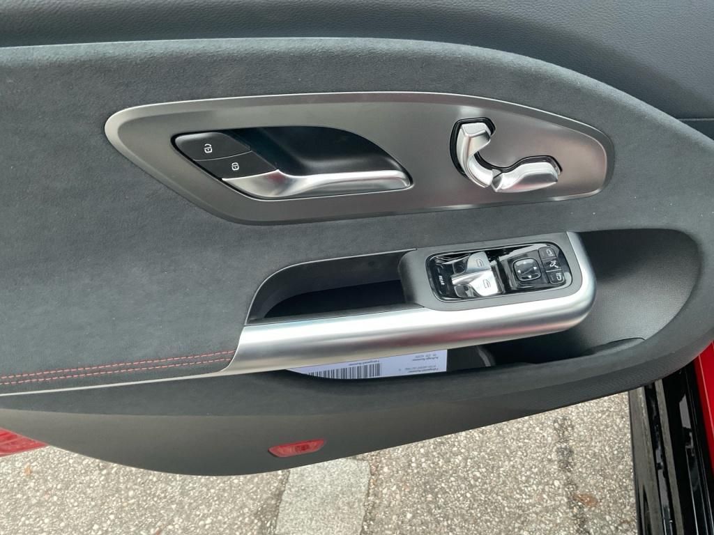 Mercedes-Benz CLA 350 2025