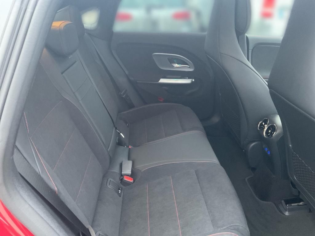 Mercedes-Benz CLA 350 2025