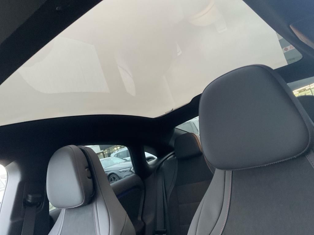 Mercedes-Benz CLA 350 2025