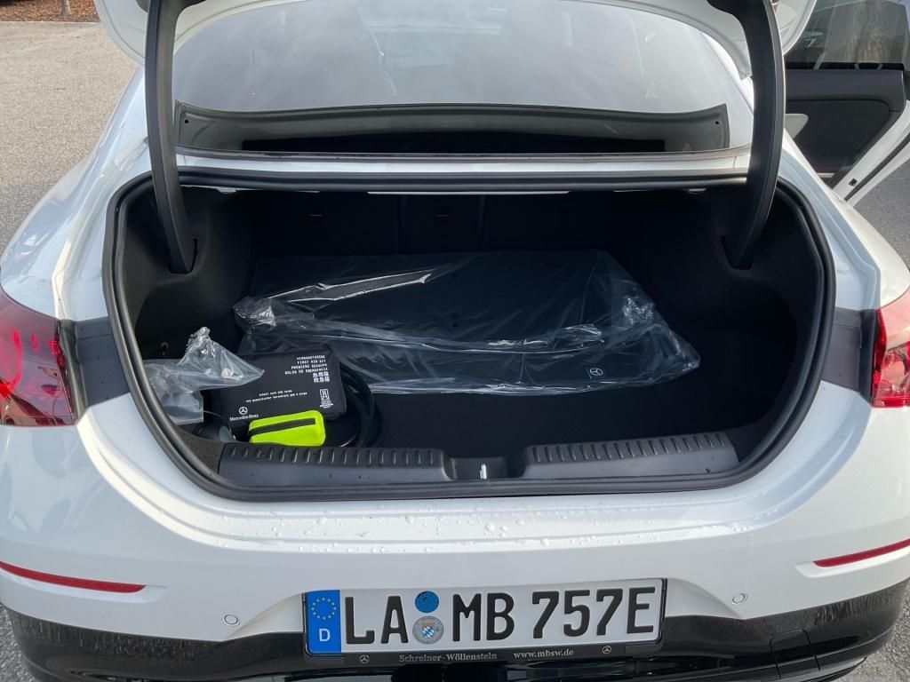 Mercedes-Benz CLA 350 2025