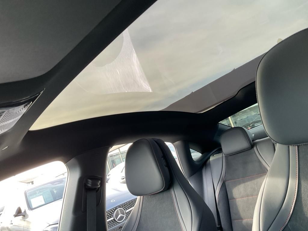 Mercedes-Benz CLA 350 2025