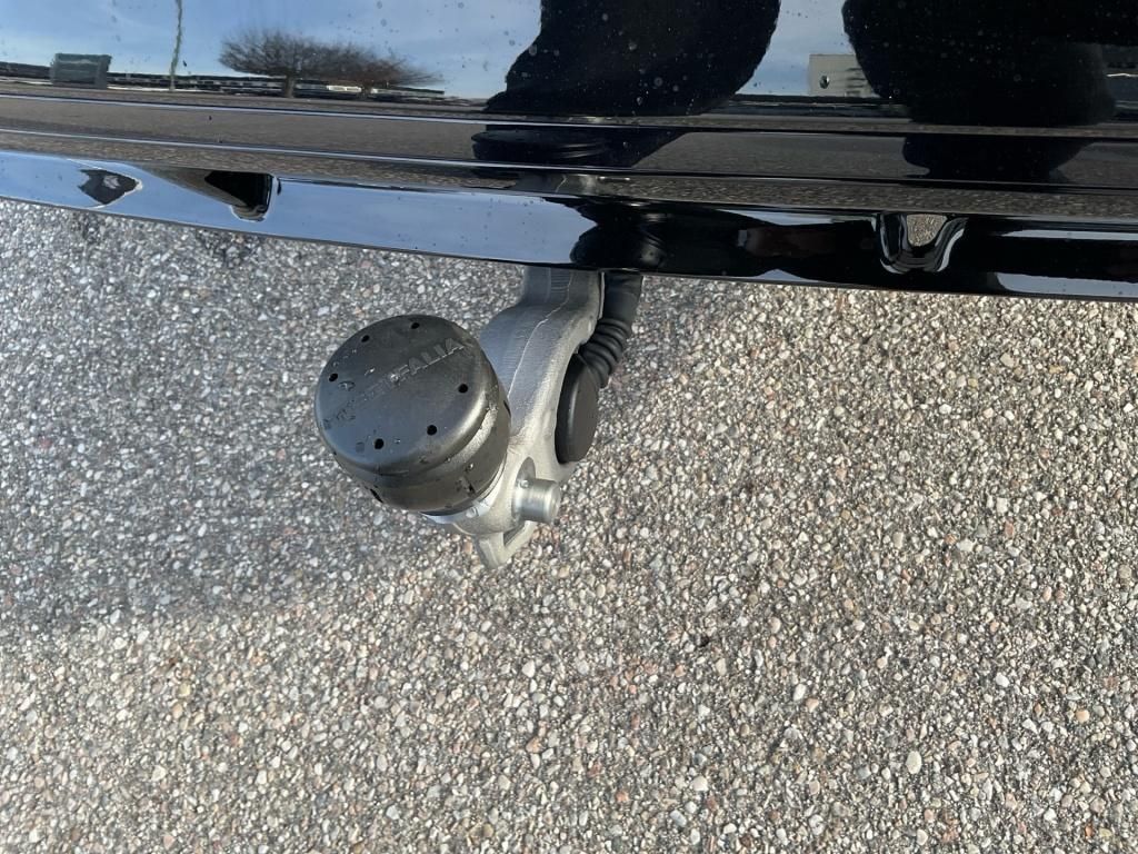 Mercedes-Benz CLA 350 2025