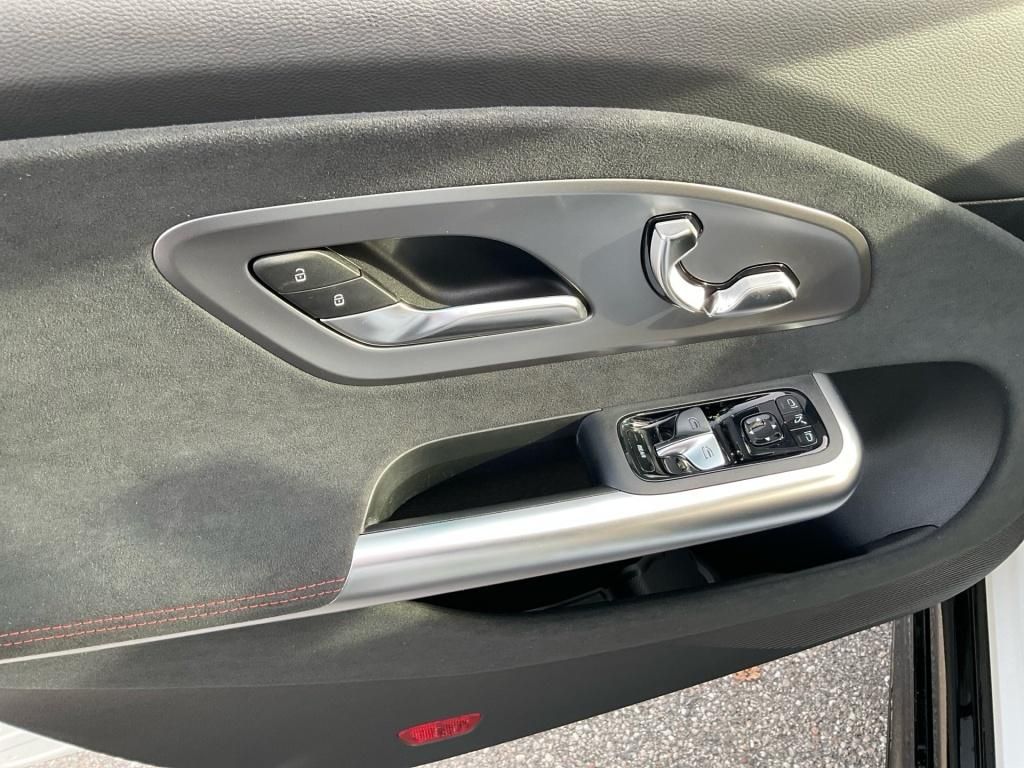 Mercedes-Benz CLA 350 2025