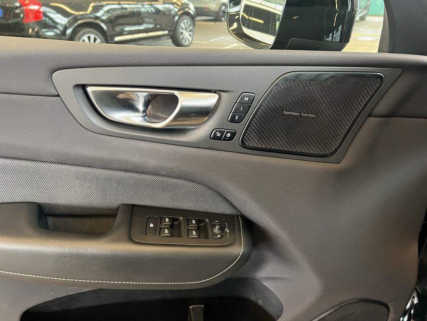 Volvo XC60 2022