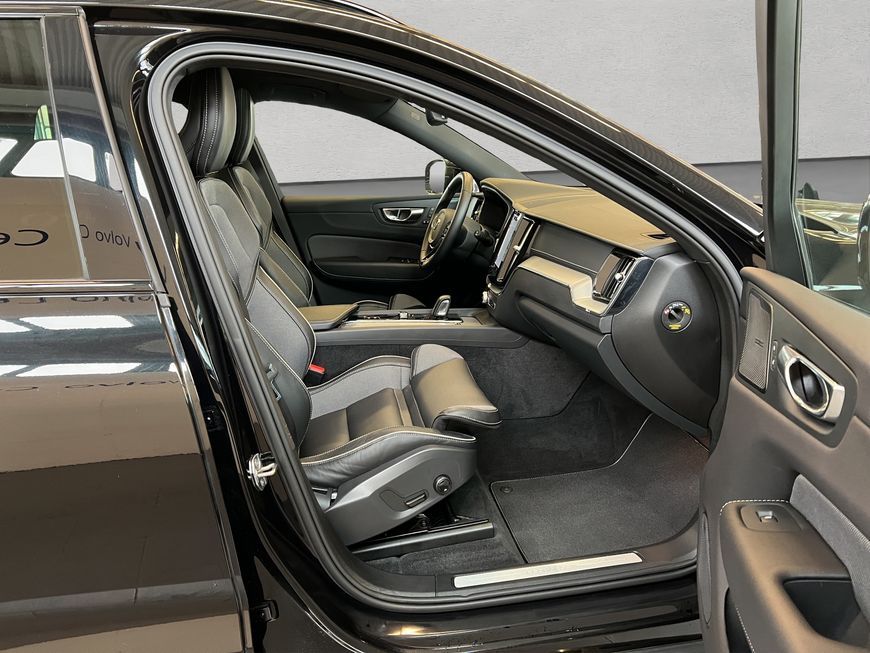 Volvo XC60 2022