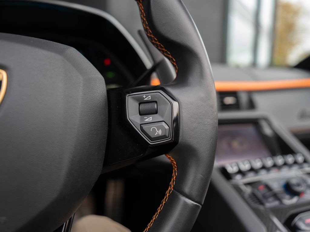 Lamborghini Aventador 2018