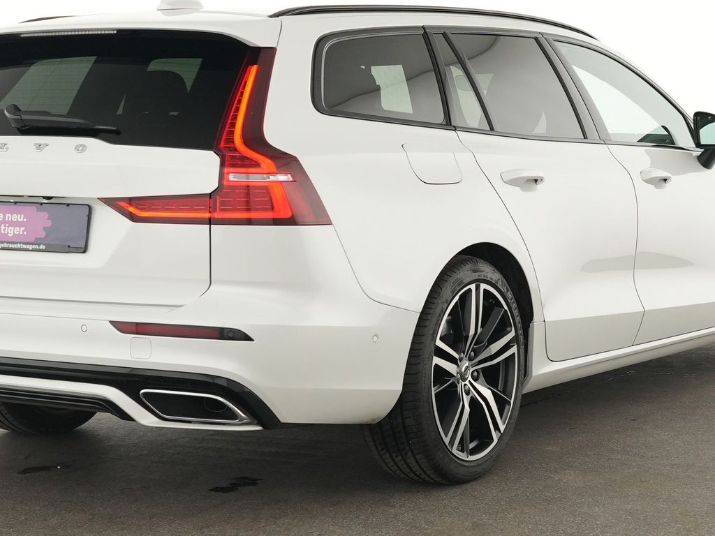 Volvo V60 2022