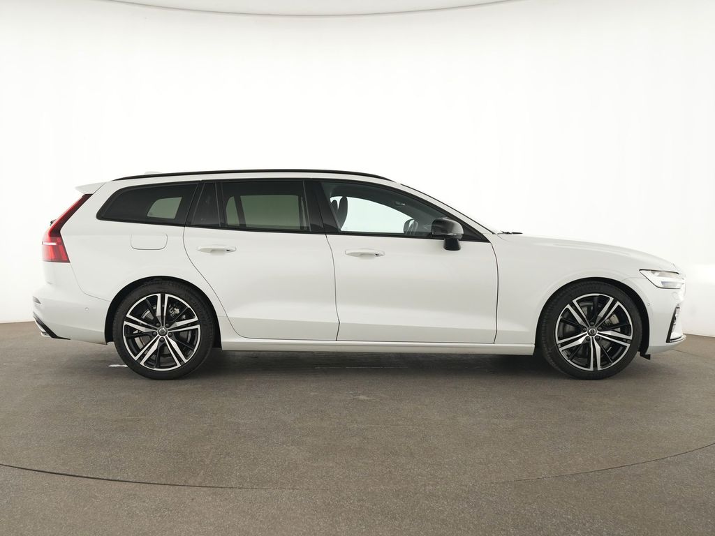 Volvo V60 2022