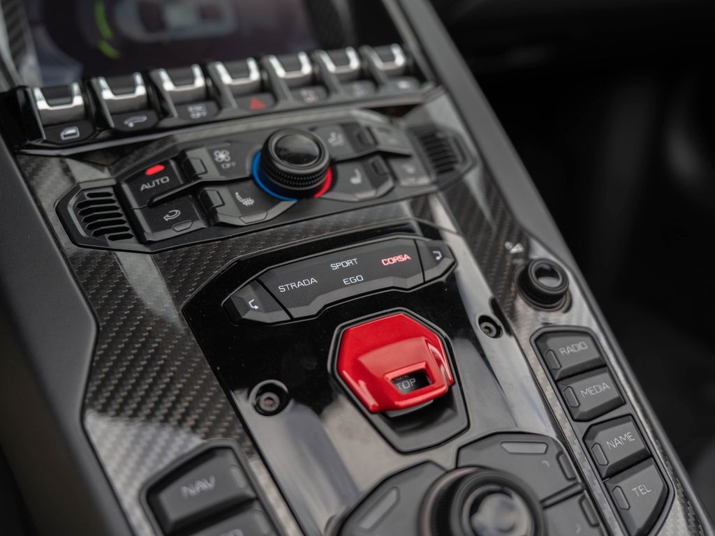 Lamborghini Aventador 2018