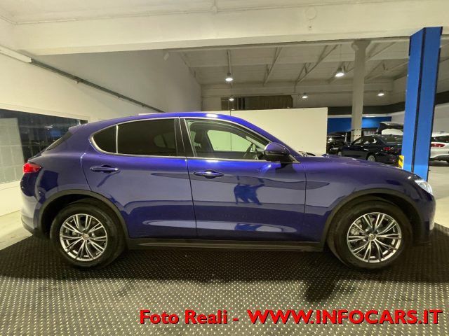 Alfa Romeo Stelvio 2021