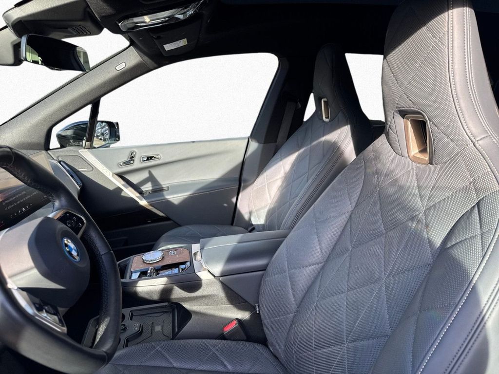 BMW iX 2023
