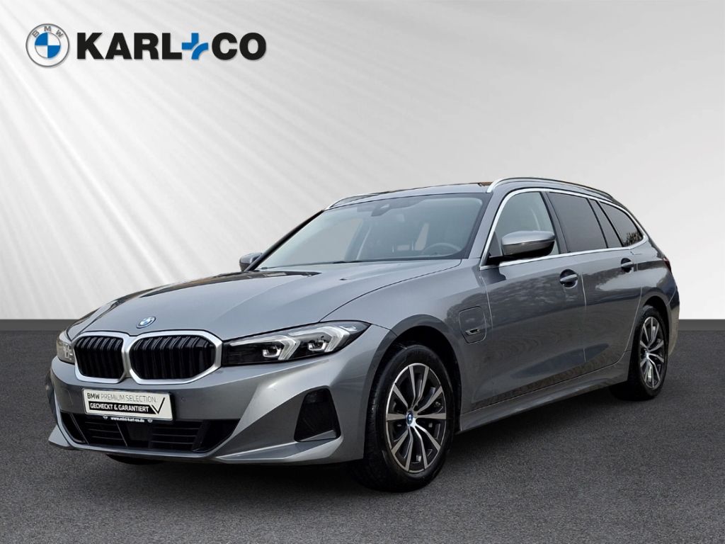 BMW 330 2022