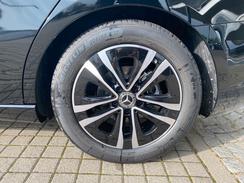 Mercedes-Benz A 180 2024