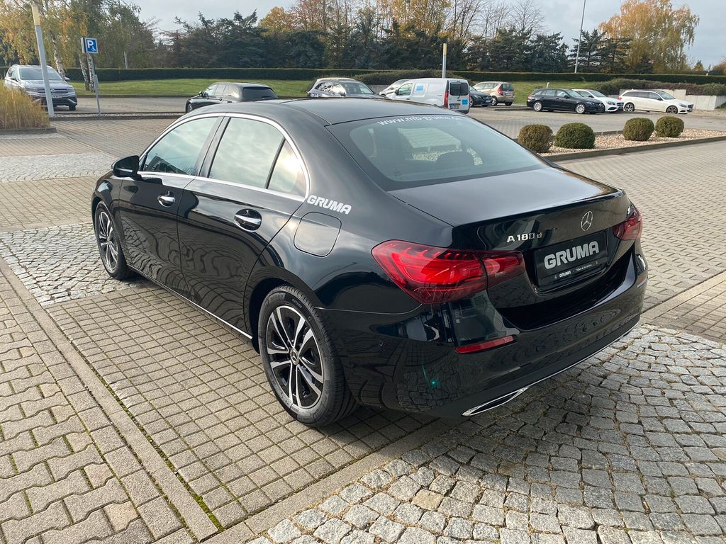 Mercedes-Benz A 180 2024
