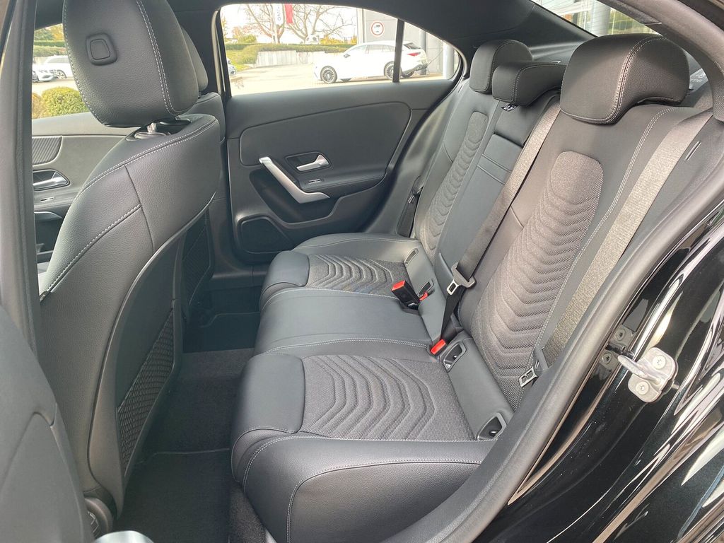 Mercedes-Benz A 180 2024