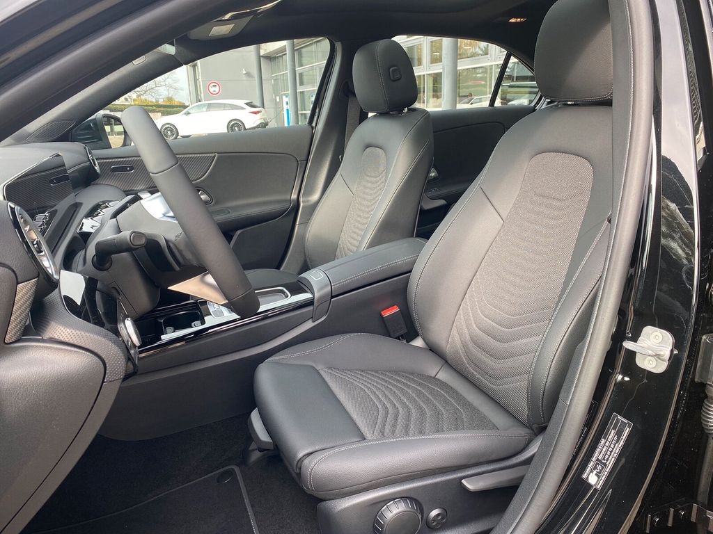 Mercedes-Benz A 180 2024