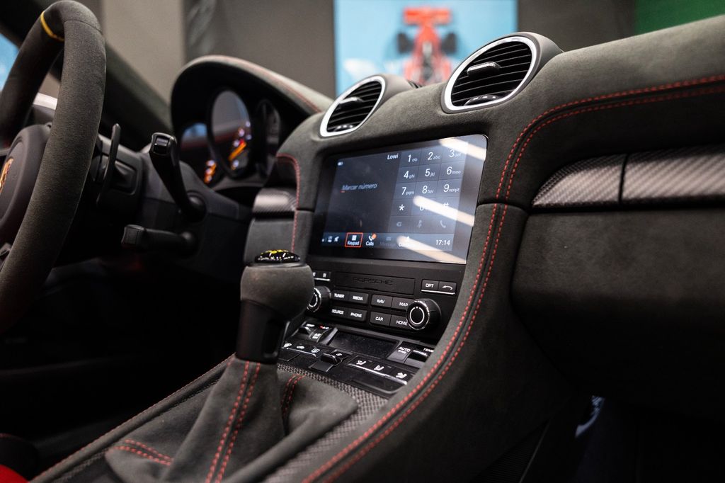 Porsche Boxster 2025