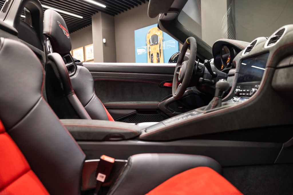 Porsche Boxster 2025