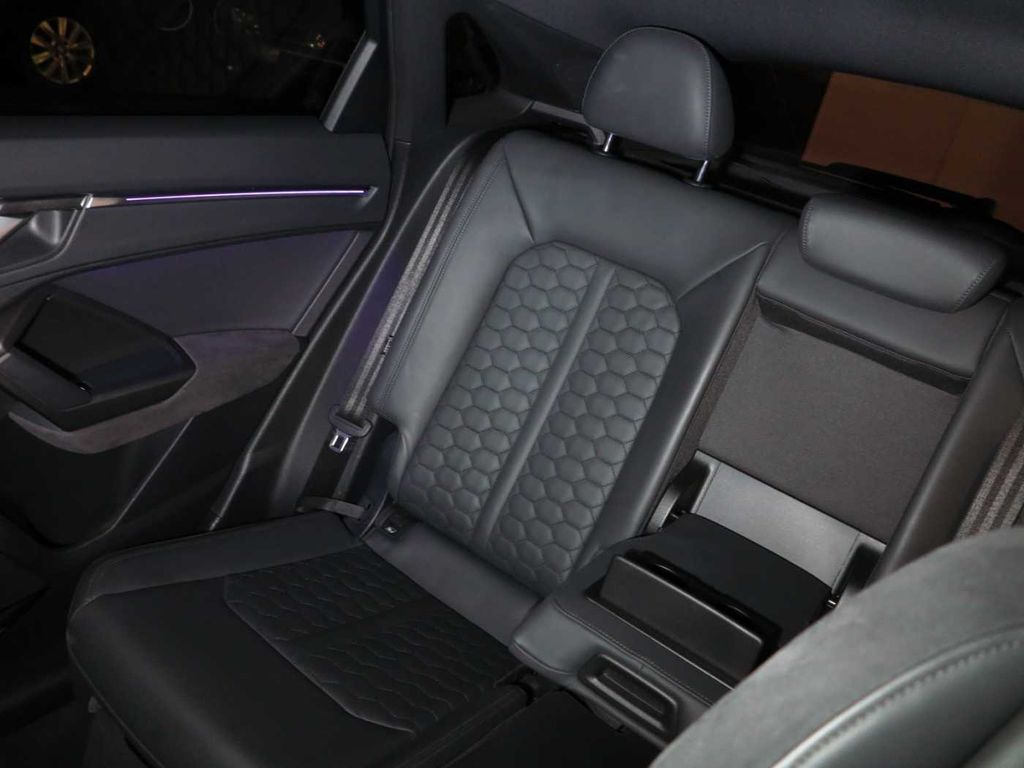 Audi RSQ3 2024