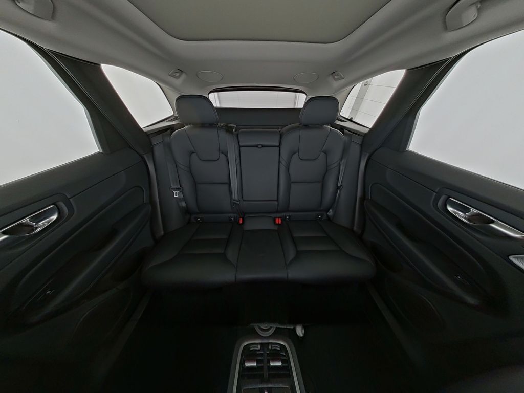 Volvo XC60 2022