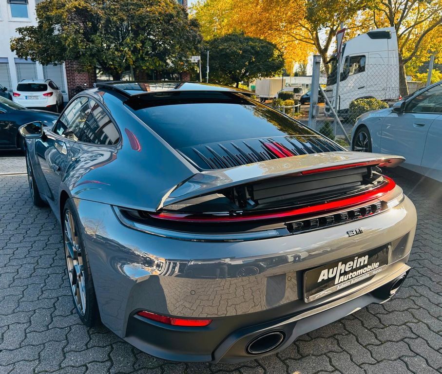 Porsche 992 2024