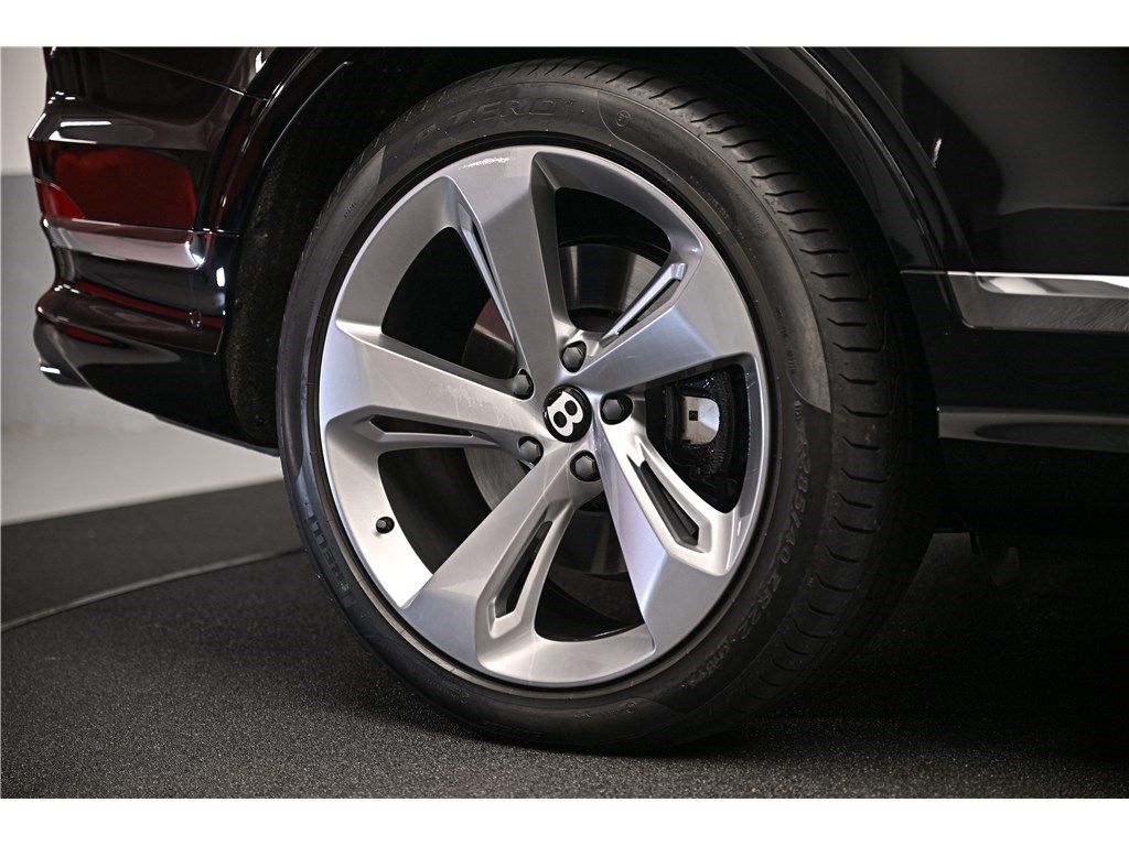 Bentley Bentayga 2023