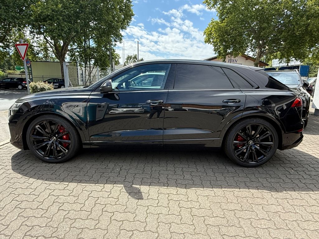 Audi SQ8 2025