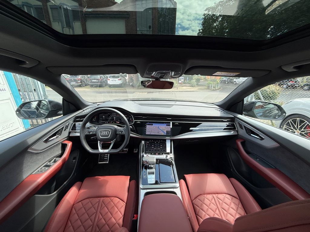 Audi SQ8 2025