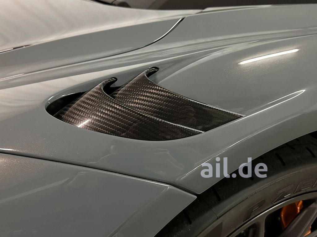 McLaren 765LT 2021