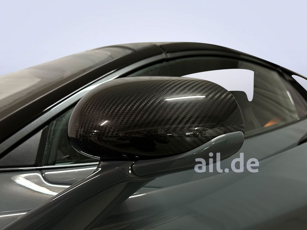 McLaren 765LT 2021