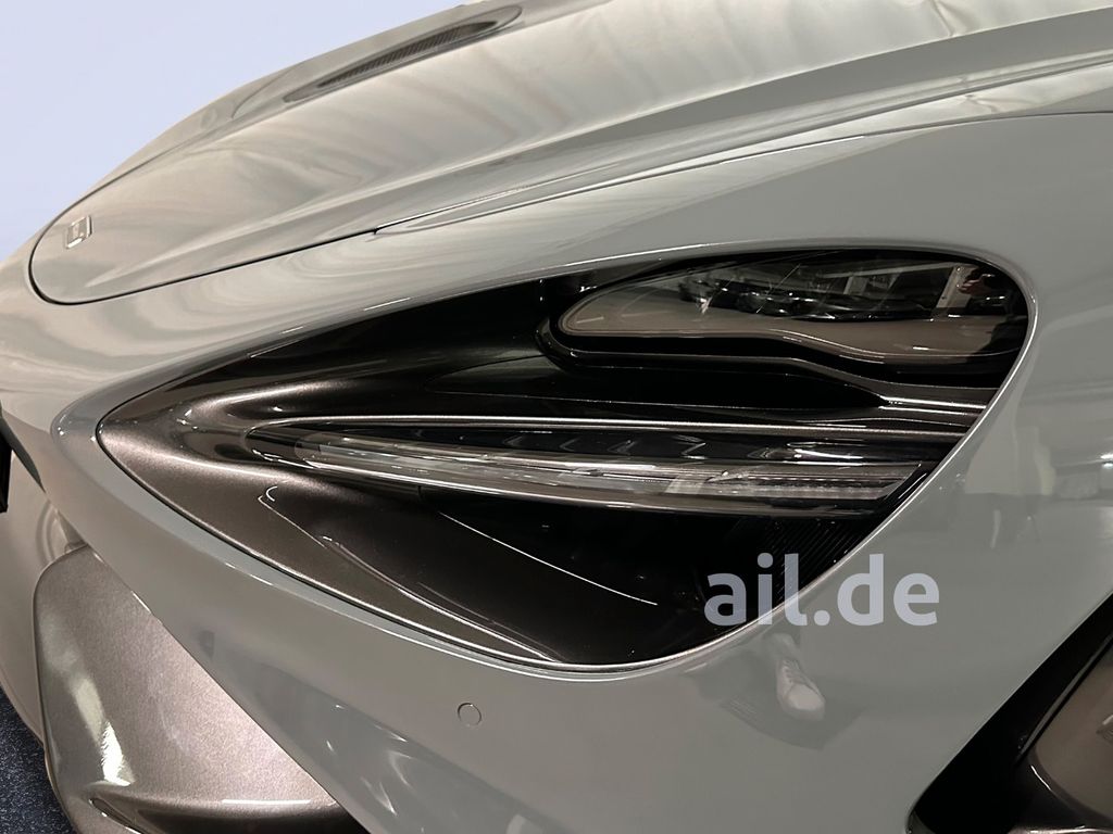 McLaren 765LT 2021