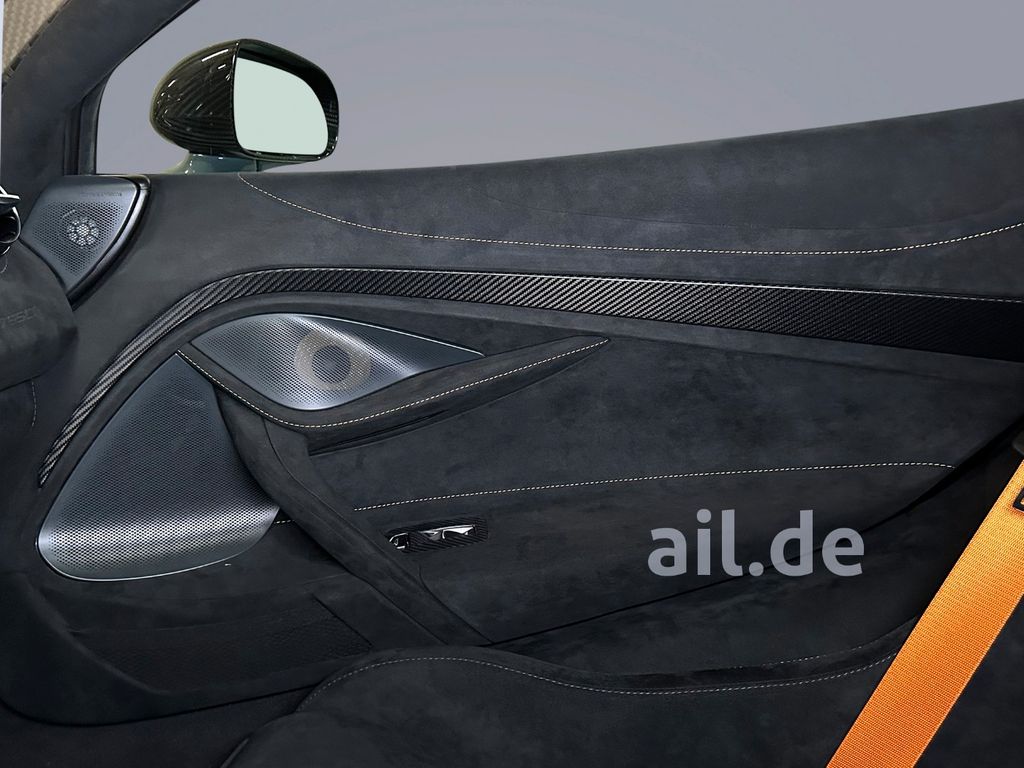 McLaren 765LT 2021
