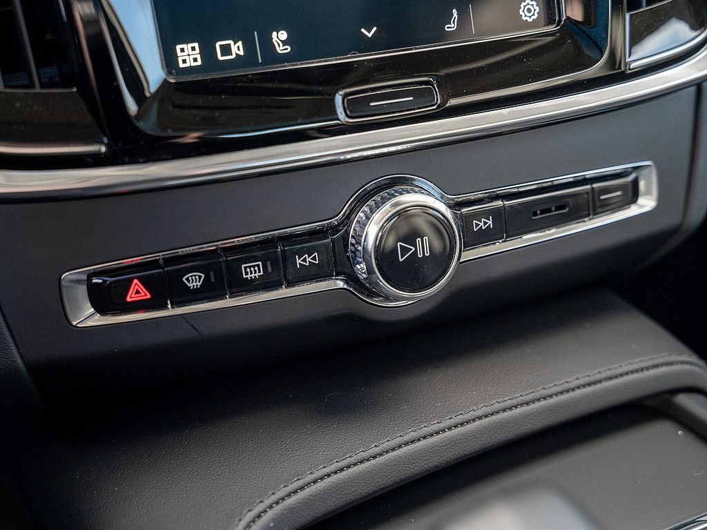 Volvo V90 2022