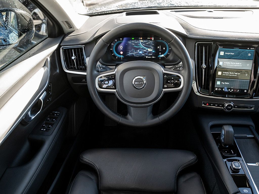 Volvo V90 2022
