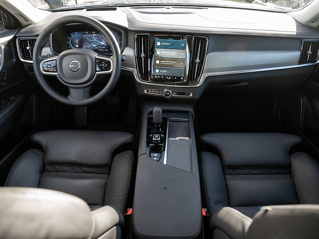 Volvo V90 2022