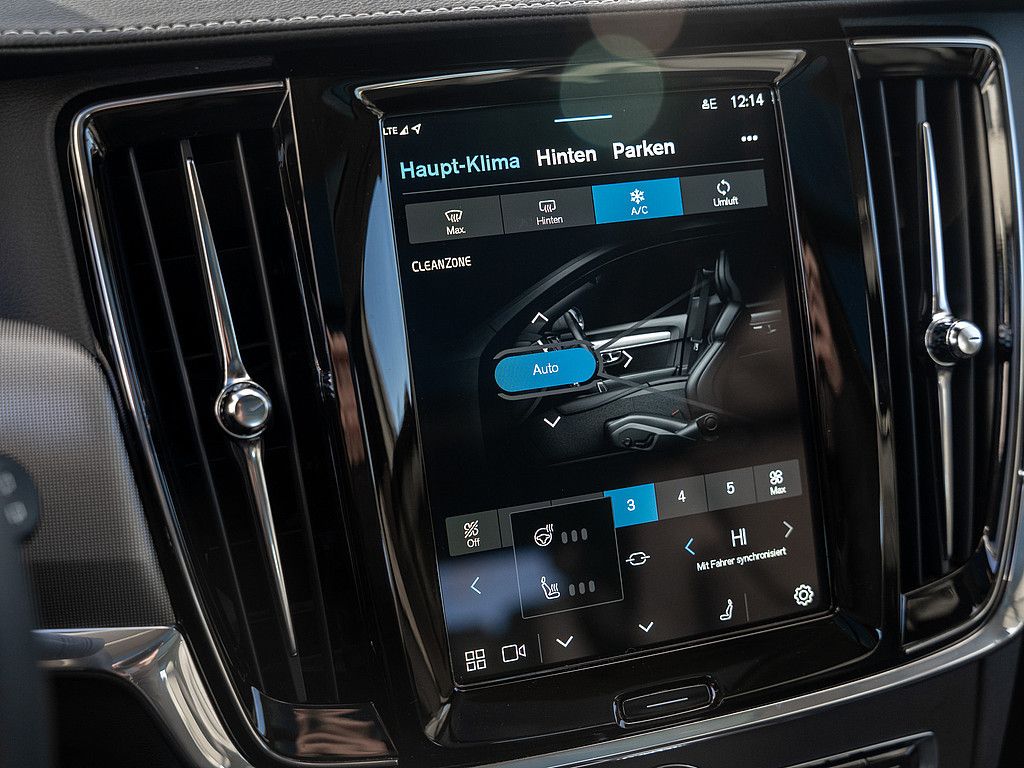 Volvo V90 2022