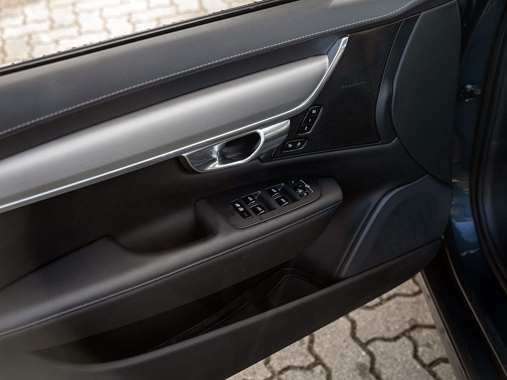 Volvo V90 2022