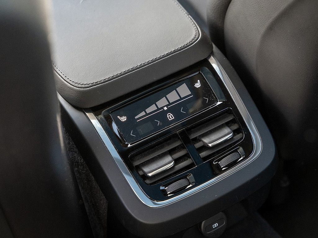 Volvo V90 2022