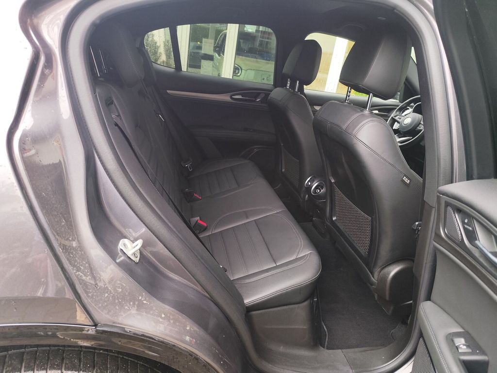 Alfa Romeo Stelvio 2024