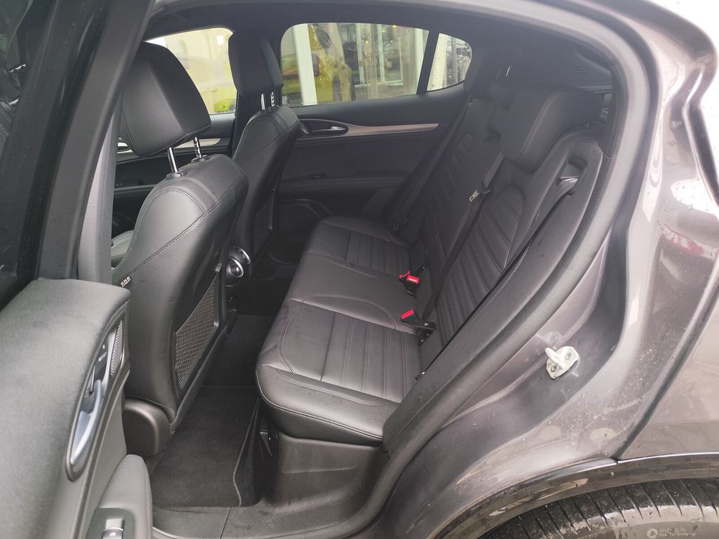 Alfa Romeo Stelvio 2024