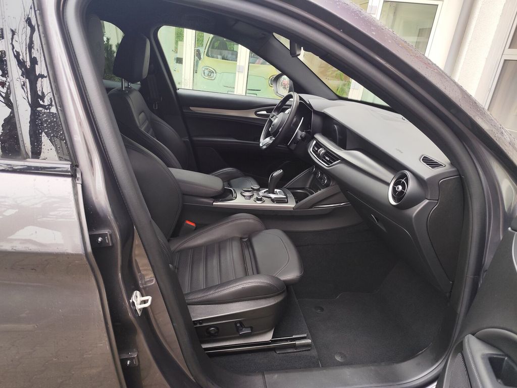 Alfa Romeo Stelvio 2024
