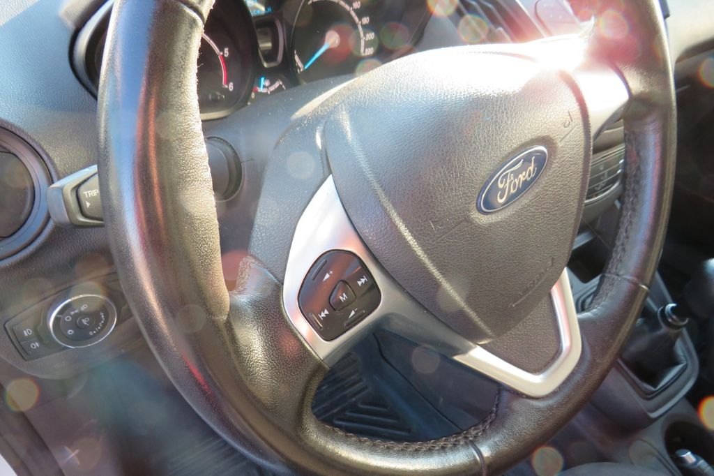 Ford Transit Courier 2020