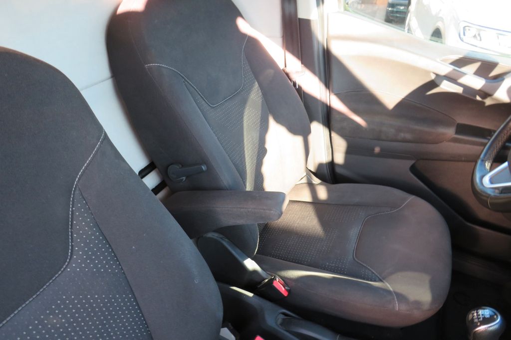 Ford Transit Courier 2020