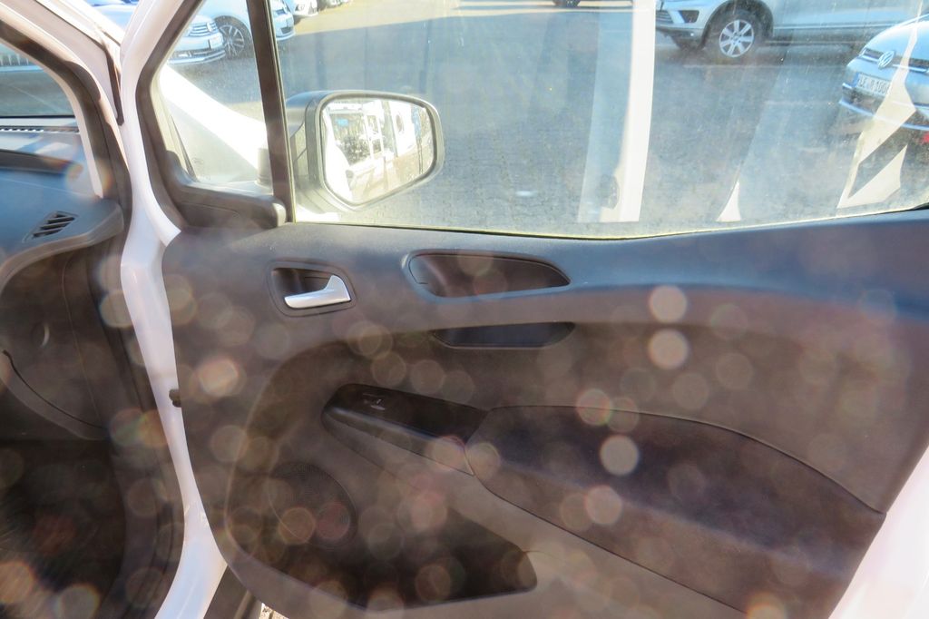 Ford Transit Courier 2020