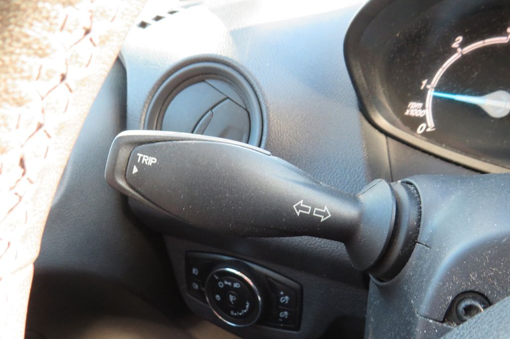 Ford Transit Courier 2020