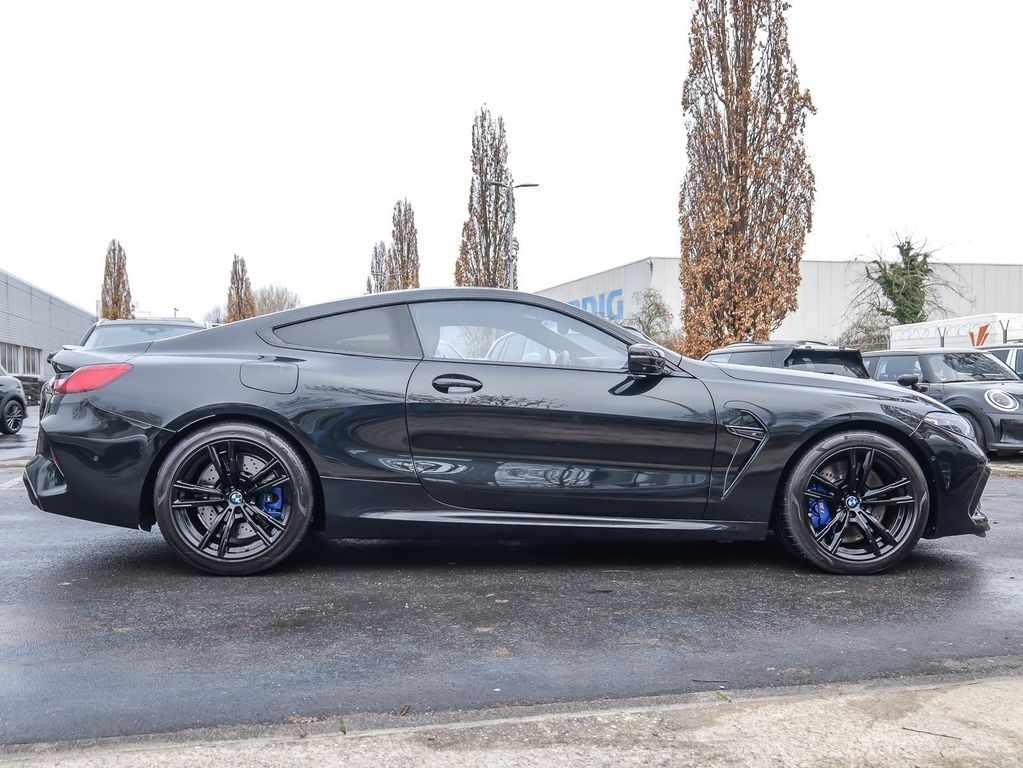 BMW M8 2023